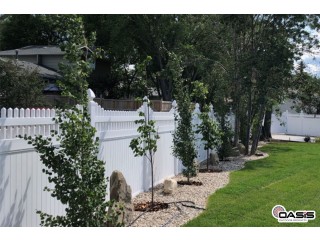 Elevate Your Outdoor Oasis with Privacy Fencing: Secluded Serenity