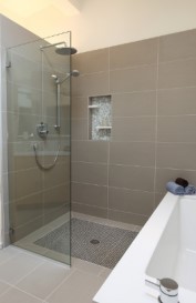 get-the-custom-frameless-shower-doors-miami-in-unique-shapes-designs-and-colors-big-0